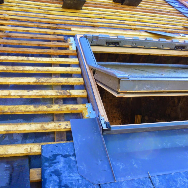 pose-fenetre-toit-velux-nlr-toiture